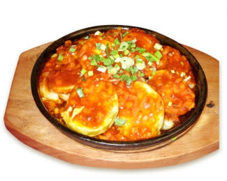 Фаршированные баклажаны под томатным соусом (铁板鱼香茄饼) 400гр.
