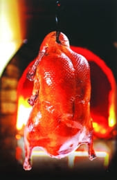 Утка по-пекински (北京烤鸭)